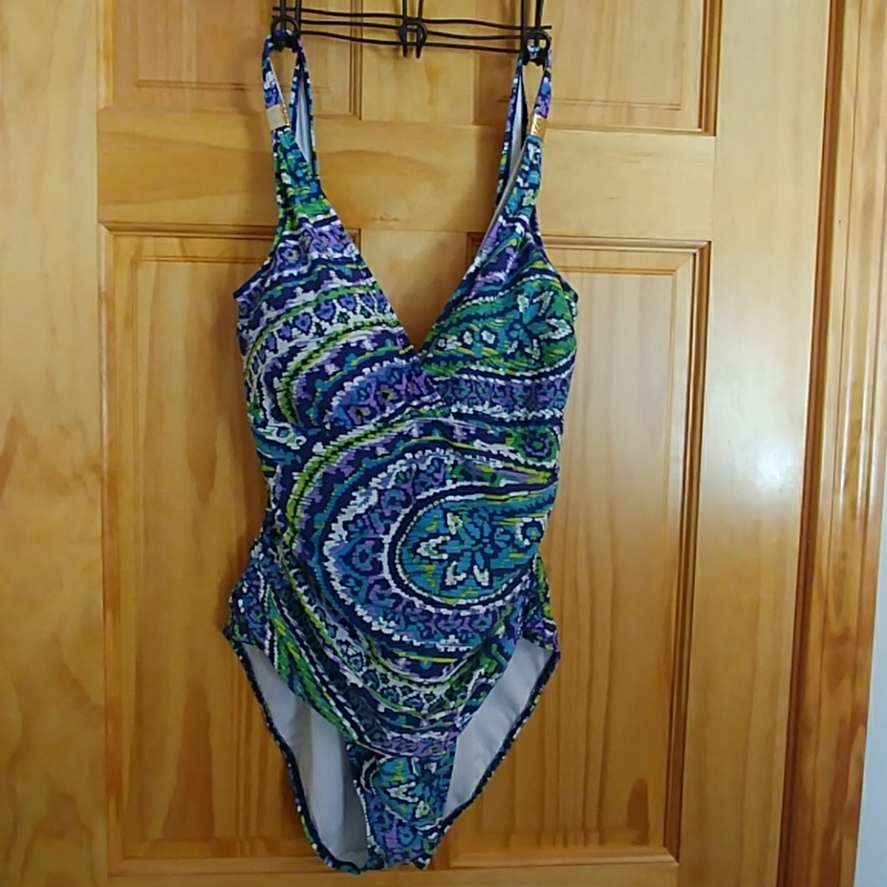 Reposh-one piece bathing suit
